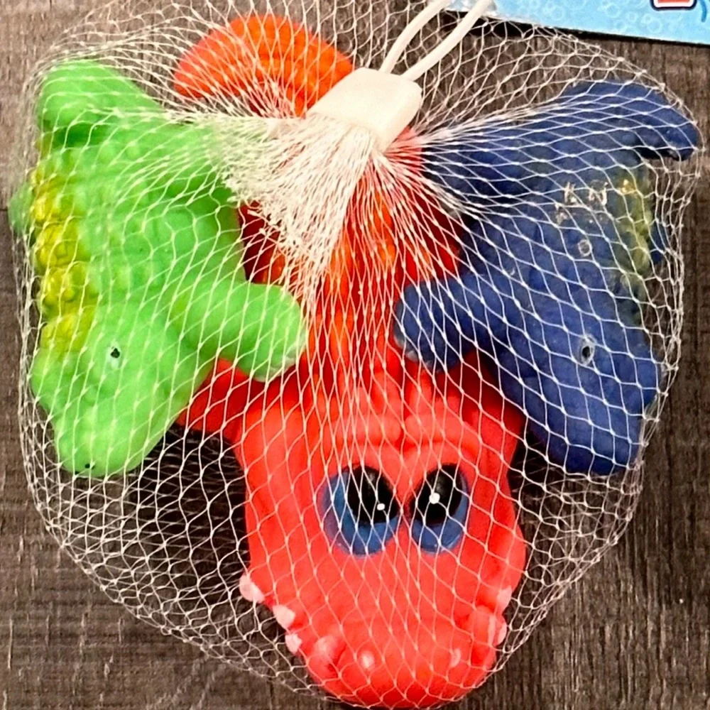 💞 New 3-Pack Squeaky Alligator Water Toys